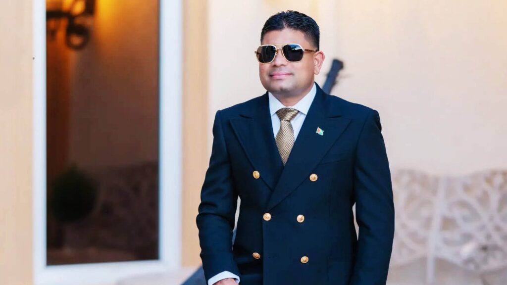 Azruddin Mohamed es el outsider en las elecciones guyanesa. Se trata de un magnate que promete luchar contra la corrupción. Fue sancionado por la OFAC.