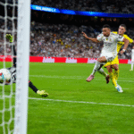 Futbol: Real Madrid venció al Villarreal y pelea el liderato