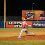 Bracho iguala récord de salvados en división de honores entre Águilas y Tigres