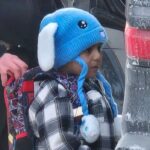 Juez federal ordena a autoridades migratorias liberar a niño de 5 años y su padre