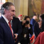 Visita de Burgum a Caracas dejó contratos millonarios para venta de oro venezolano a EEUU