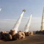 Irán lanza ofensiva con misiles y drones alcanzando radares Patriot