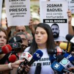 Hermana de Josnars Baduel denuncia incomunicación y falta de atención médica