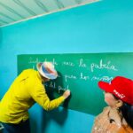 Desde donde nace la Patria: Soberanía y educación: Gobernador Caldera Inaugura Escuela Básica Juan Fernández en el hito 1 de la Guajira