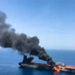 Última hora: Fars: Dos misiles alcanzan un barco de EE. UU. tras ignorar advertencia iraní