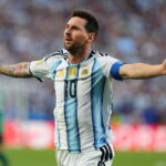 HISTÓRICO: Lío Messi guía a Argentina con tres goles y empata marca de Klose