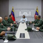 Presidenta (e) Delcy Rodríguez lidera reunión sobre «doctrina con el alto mando militar»
