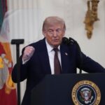 Trump afirma que Irán está «acabado» y que no recibirá «ni diez centavos» de EEUU