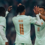 Francia se despidió de su gente con hat-trick de Olise