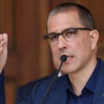 Arreaza critica «escándalo» por traslado de detenidos desde El Helicoide