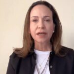 María Corina Machado denuncia bloqueos en su retorno a Venezuela: Hablará «con quien haya que hablar»
