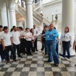 Estudiantes de la U.E.P. Campo Carabobo descubren la historia de Maracaibo en recorrido patrimonial guiado por Corzutur