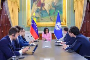 Delcy Rodríguez aborda con el FMI el uso de reservas para la recuperación tras los sismos