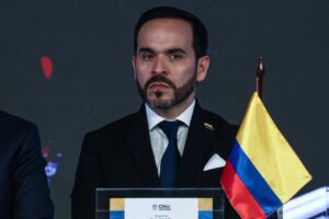 Con profundo afecto: De la Espriella responde a Machado: «Siempre habrá una mano tendida a Venezuela»