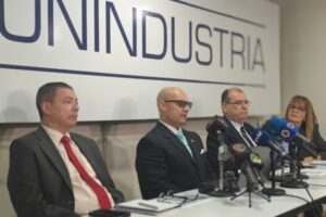 Efectos #3E: Con apagones y altos impuestos, producción industrial creció 8,1% interanual en el primer semestre