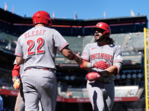 Eugenio Suárez conecta Grand Slam en épica victoria de los Reds