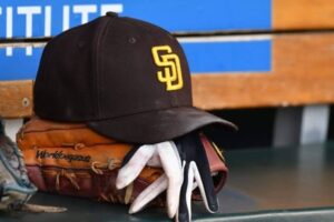 MLB y dueños de equipos aprueban de manera unánime venta de Padres de San Diego