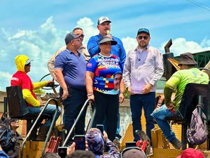 Gobernador Caldera activa Plan de Asfaltado en El Bajo de San Francisco para recuperar 1.9 km de vialidad