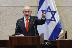 Netanyahu demandará a Haaretz y a un periodista por la noticia de la advertencia de Emiratos antes del ataque de Hamás en 2023