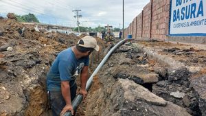 Hidroven sustituye 120 metros de tubería de 4 pulgadas para optimizar el servicio de agua en Zulia