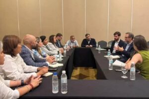 Delegación de la AN-2015 aborda situación de presos políticos en cita con HRW