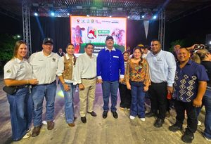 Gobernador Luis Caldera acompaña la inauguración de la 49ª Expoferia Comercial y Ganadera en la Villa del Rosario