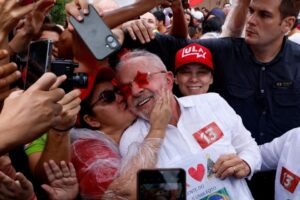 Lula gana las elecciones presidenciales tras una remontada inédita ante Flávio Bolsonaro