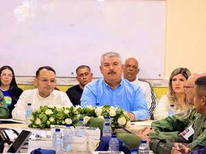 Gobernador Luis Caldera y presbítero Nedward Andrade coordinan despliegue para las fiestas patronales de La Chinita