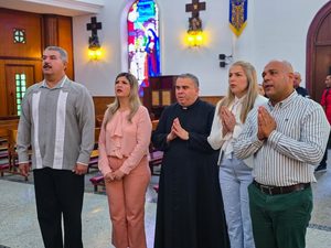 El gobernador Luis Caldera acompañó a la feligresía de Cabimas en el día de su Patrona, la Virgen del Rosario