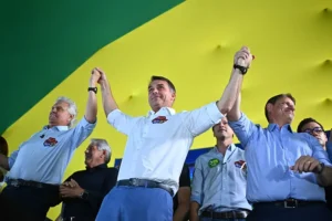 Campaña de Flávio Bolsonaro advierte al Supremo brasileño sobre juicios políticos a magistrados tras el balotaje