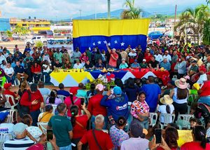 Comunas de Sucre reciben financiamiento para 11 proyectos comunitarios durante despliegue del gobernador Luis Caldera